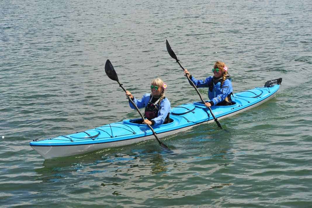 what is a tandem kayak