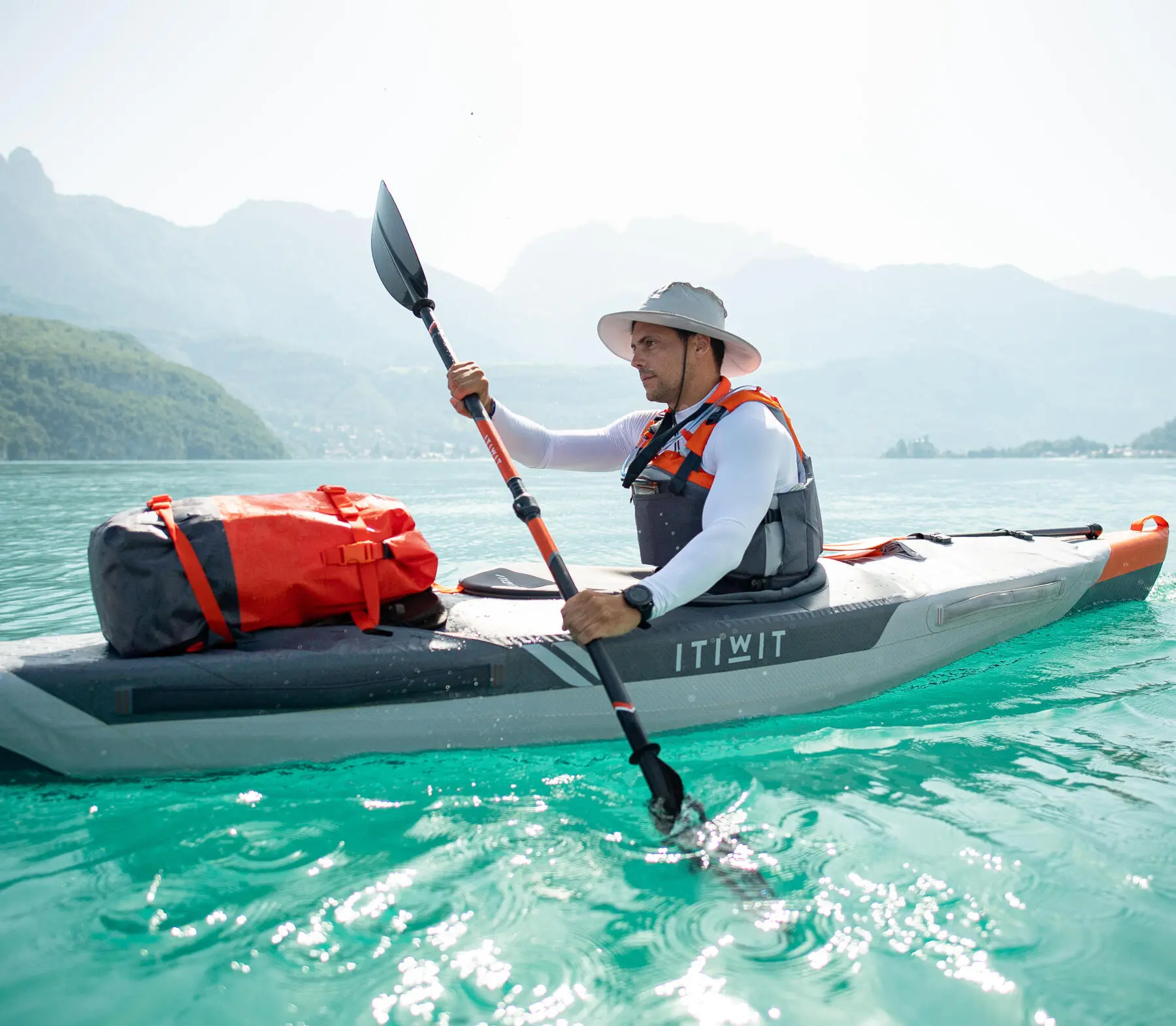 how to paddle a kayak